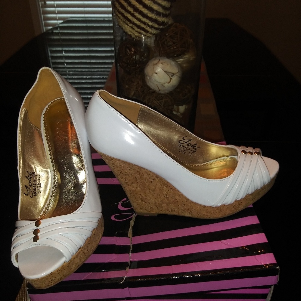 Heels - Picture 2 of 2